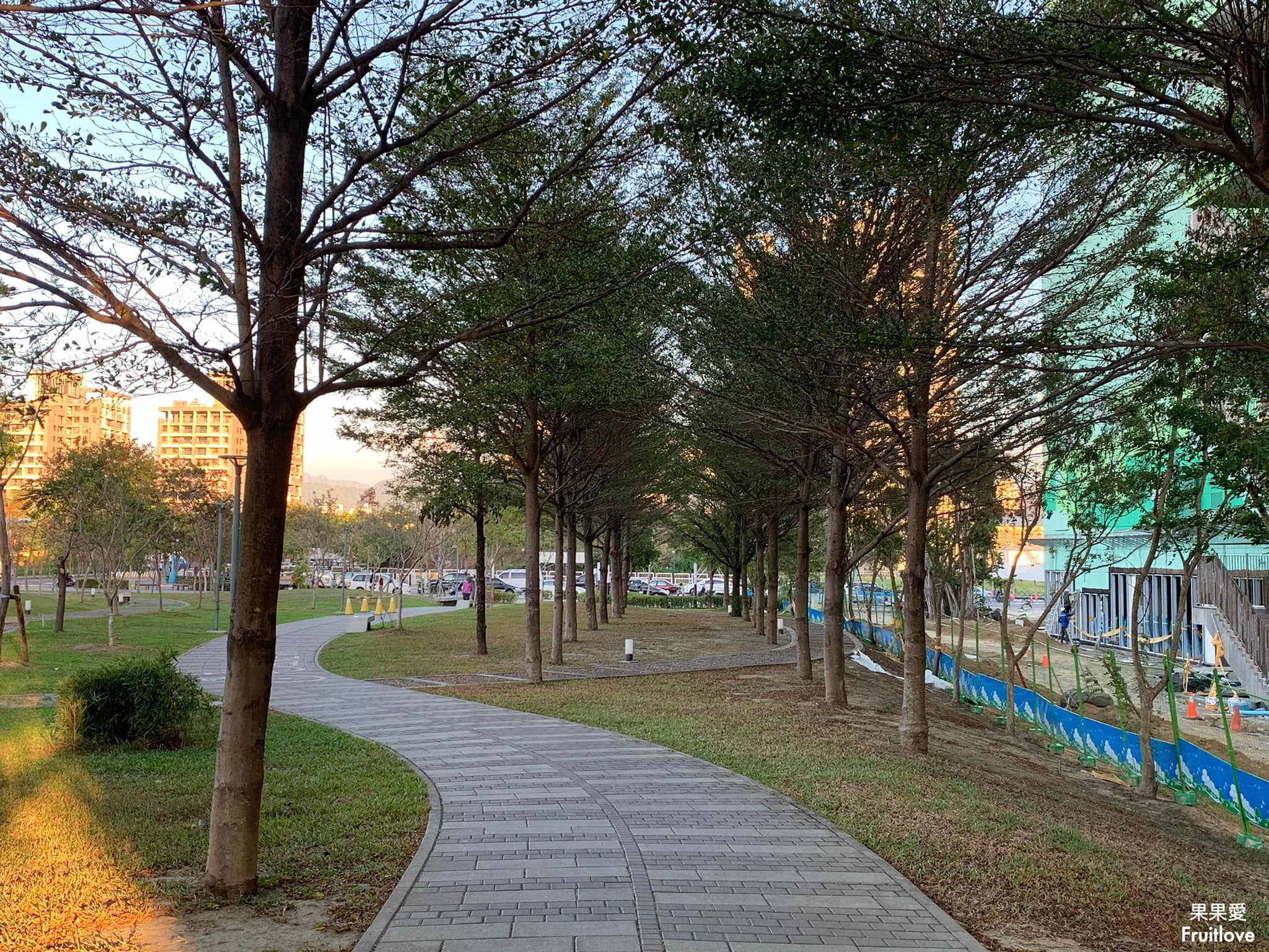 台中景點-湧泉公園 (台糖湖濱生態園區)⟩悠閒地漫步在舊糖廠，探索生態、享受微風、自由騎乘或是湖畔發呆-免費景點 @果果愛Fruitlove