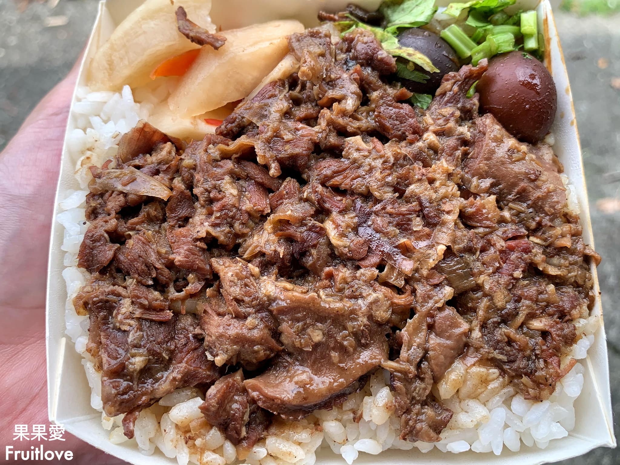 三筒美食 | 雲林古坑美食，招牌牛魯飯，牛肉塊先滷過，再經過大火快炒，吃起來更香更好吃 @果果愛Fruitlove