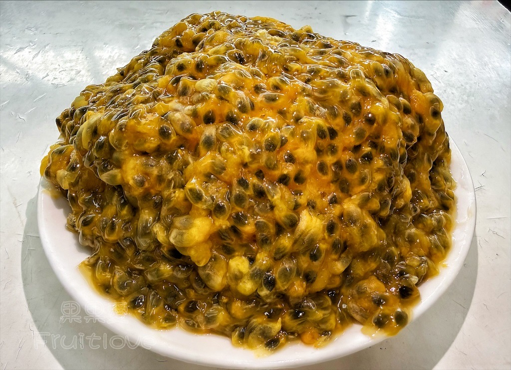 南投埔里｜廟囗冰果室：天然百香果剉冰滿到看不見冰！必吃獨特豆腐腦剉冰、寵物友善推薦 @果果愛Fruitlove