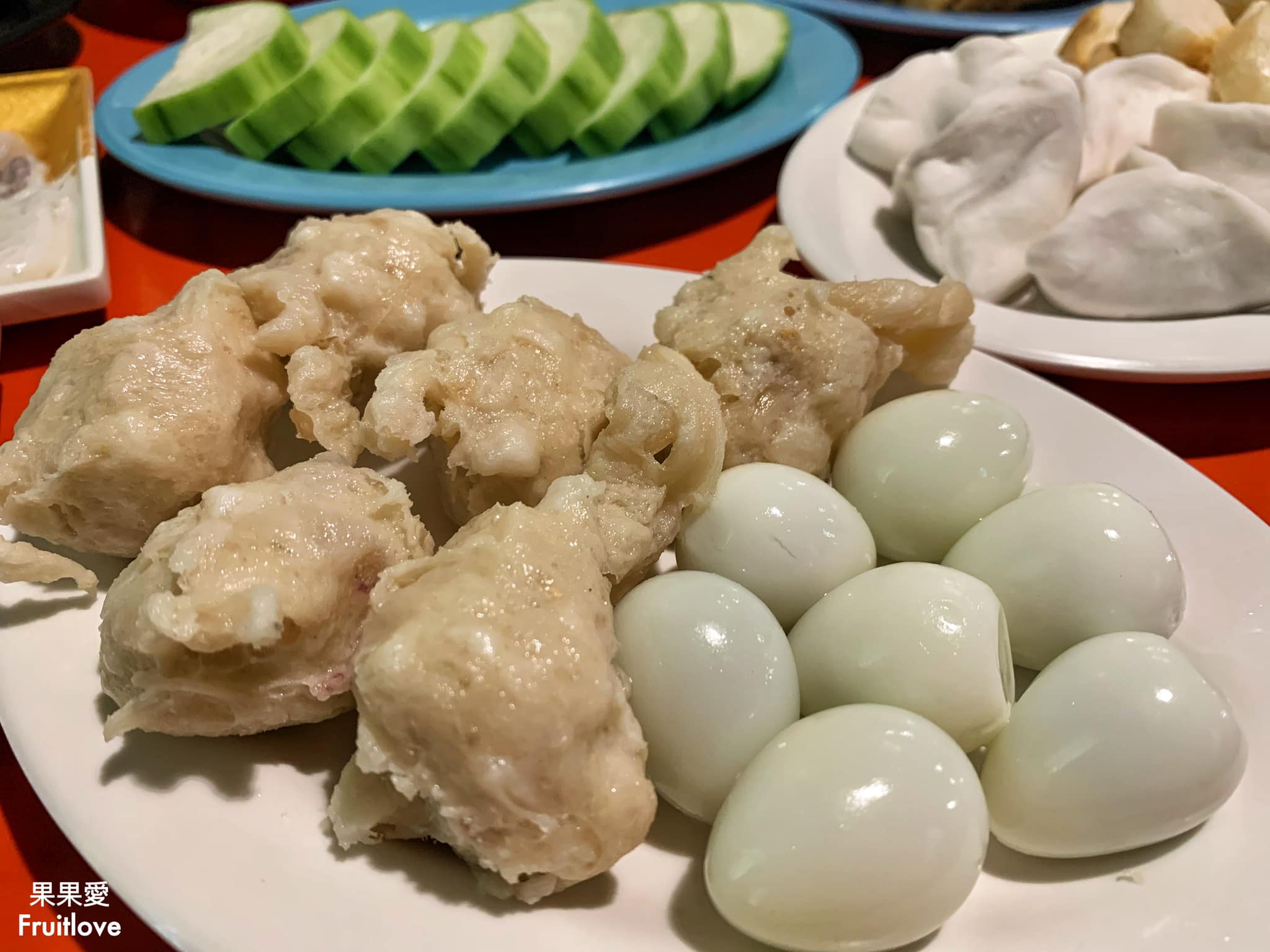 食藝石頭火鍋-民權店⟩懷舊氛圍，食材豐富，湯頭濃郁甘醇-台中西區美食/寵物友善 @果果愛Fruitlove