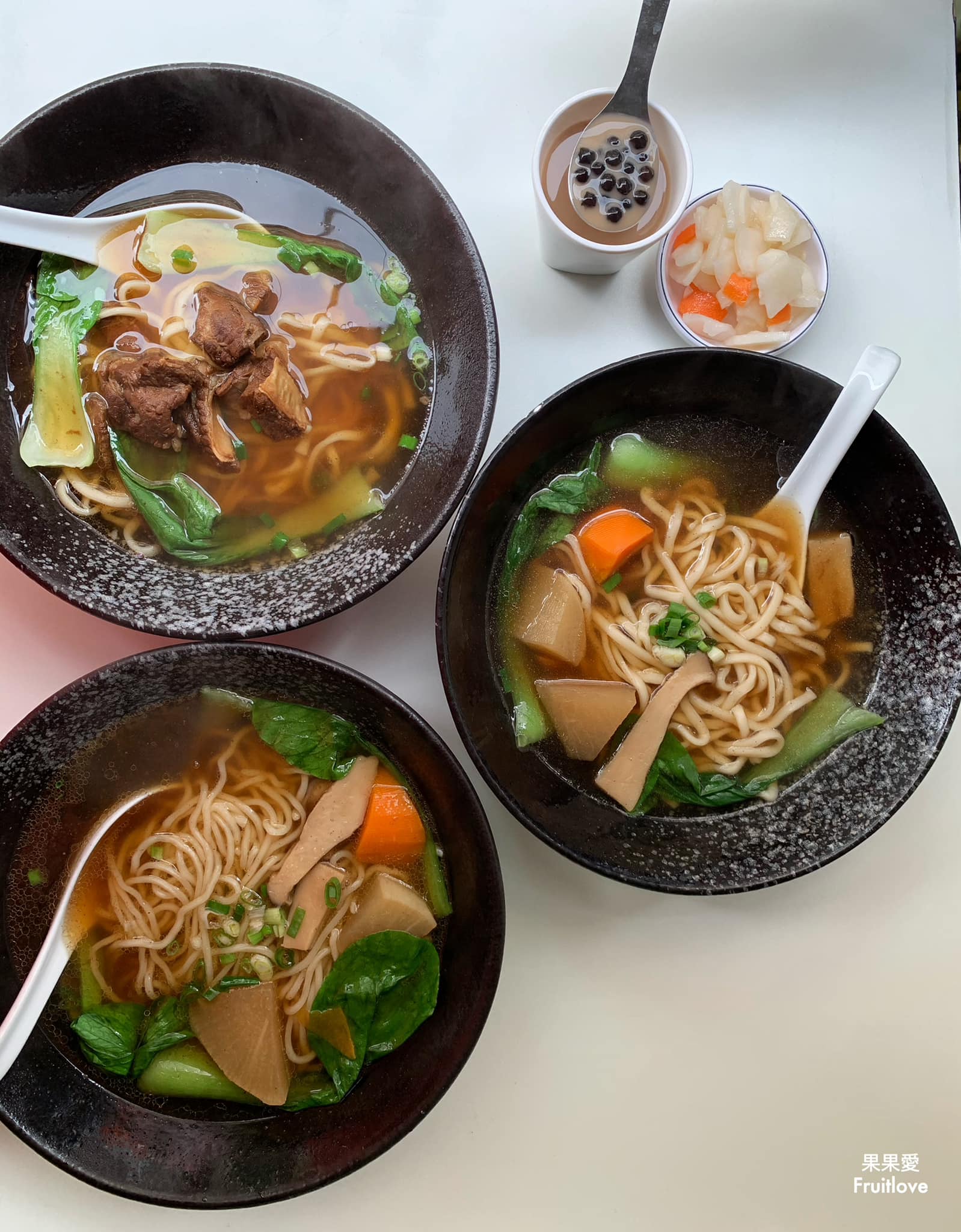 珍合味麵飯館⟩牛肉湯頭甘甜不油膩，肉質鮮嫩帶點筋，味道清爽又順口-桃園楊梅美食/小吃 @果果愛Fruitlove