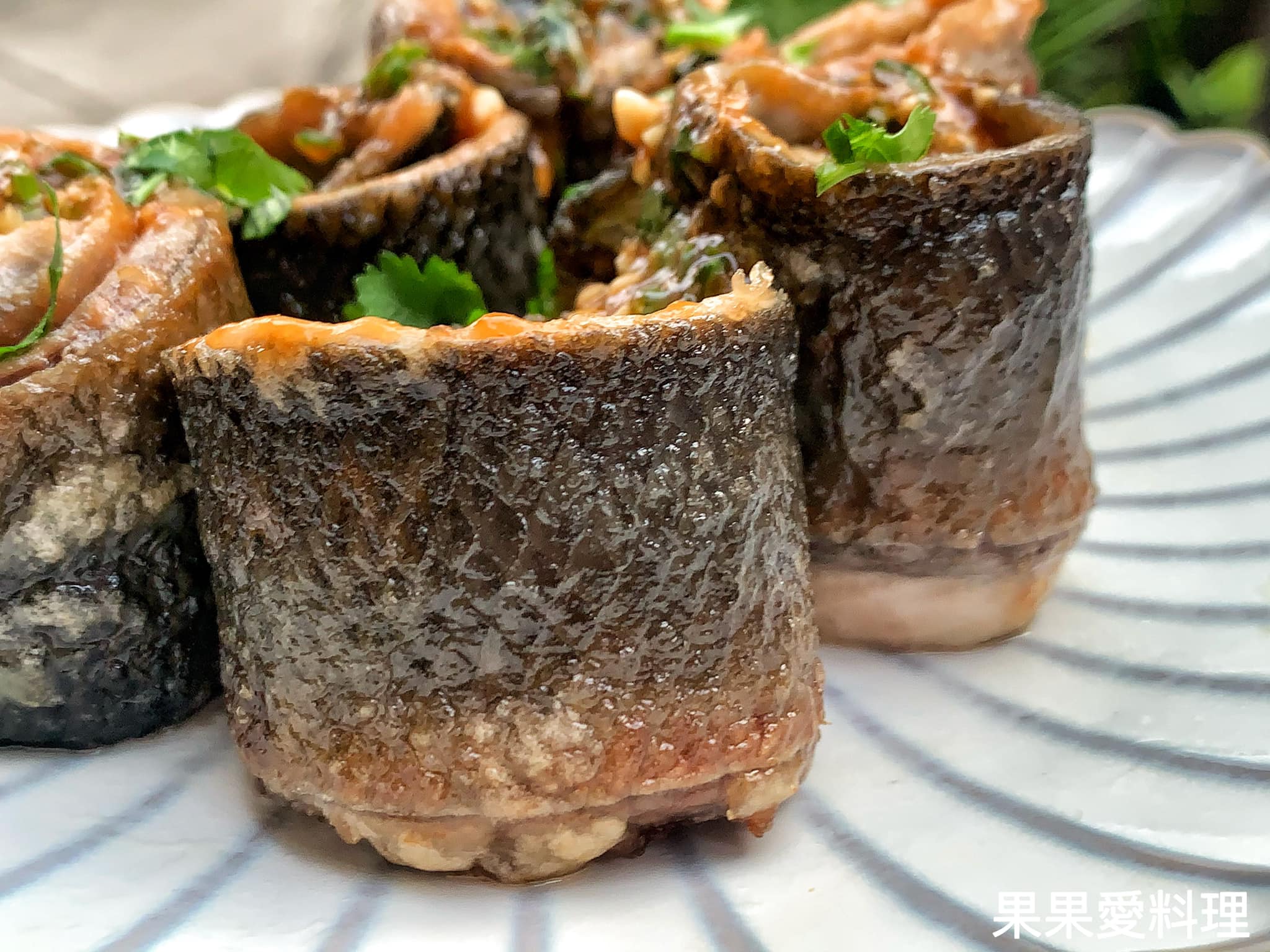 虱目魚皮料理-煎虱目魚皮佐五味醬– 簡易食譜@果果愛Fruitlove