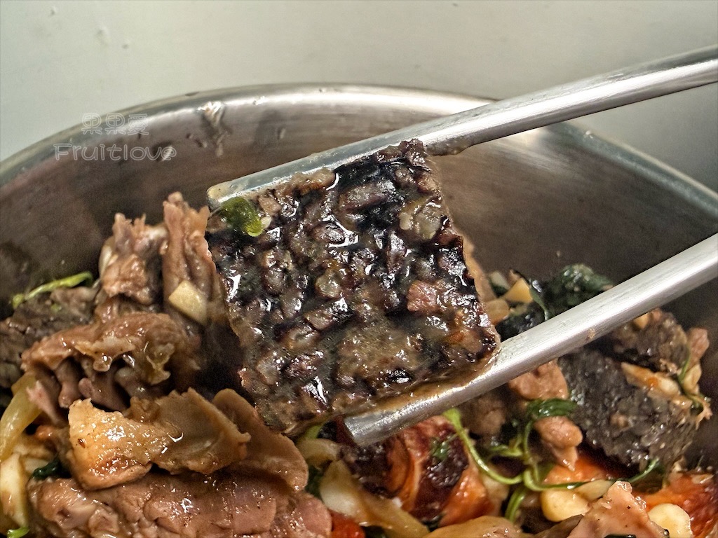 台中霧峰烤鴨｜萱記港式脆皮烤鴨：鮮嫩多汁、美味可口，蔥爆炒鴨架有洋蔥、九層塔兩種口味可選擇 @果果愛Fruitlove