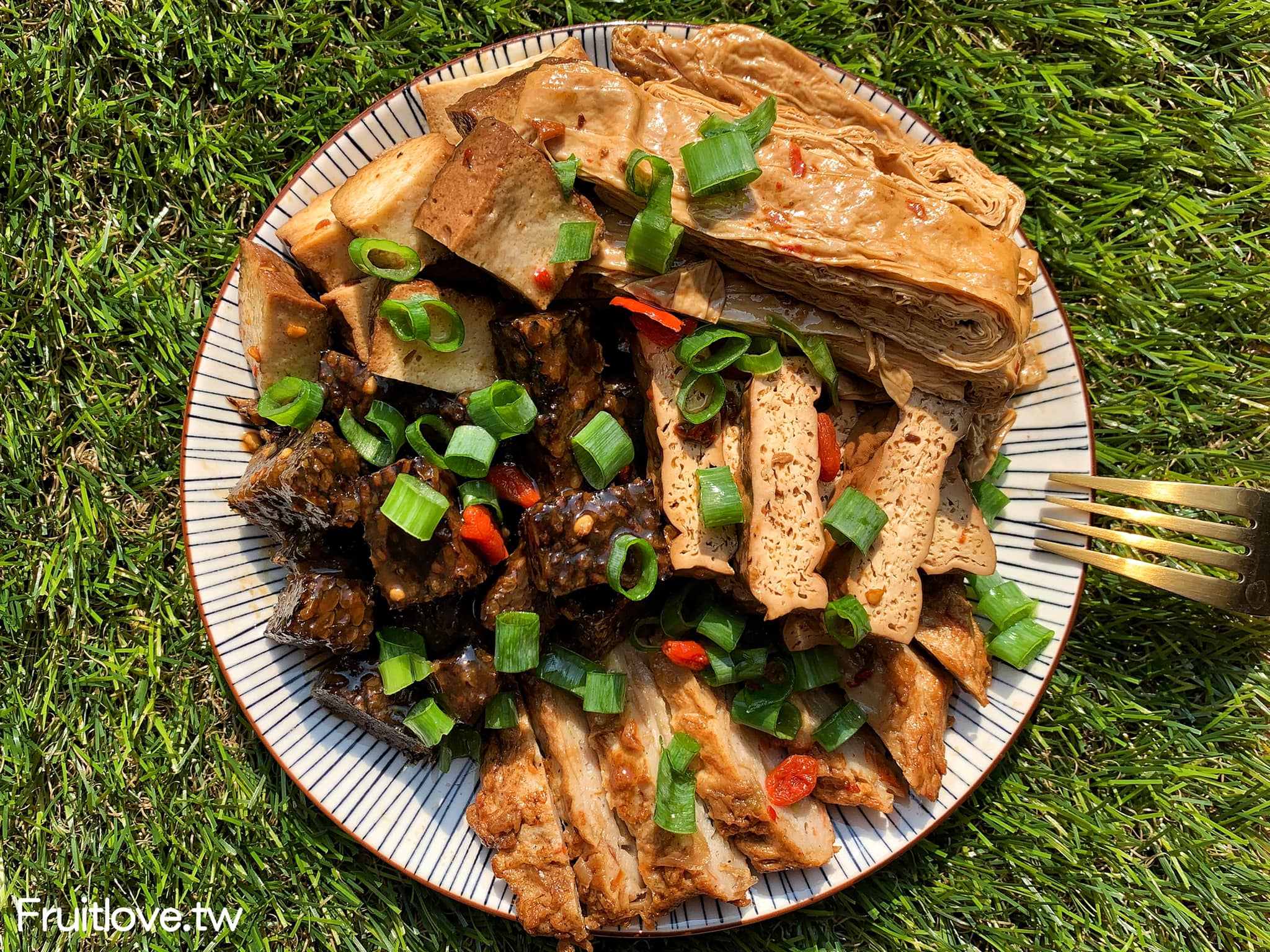 食分食點⟩台中后里美食，在地超人氣的小披薩、焗烤、炸雞、義大利麵店 @果果愛Fruitlove