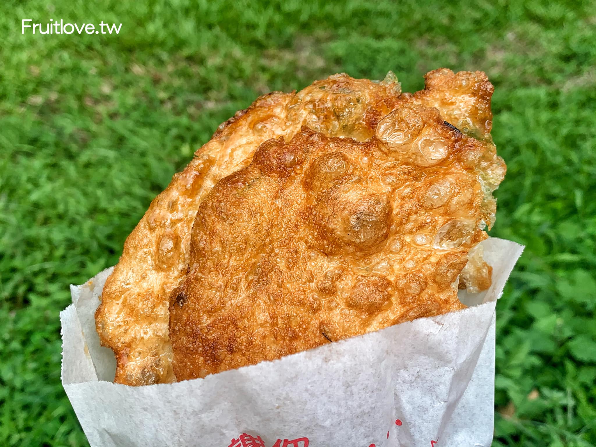 地下道蔥油餅餡餅西瓜汁⟩酥香而不油膩的蔥油餅，還有滿滿料的韭菜盒子與好喝的西瓜汁－台中東區美食 @果果愛Fruitlove