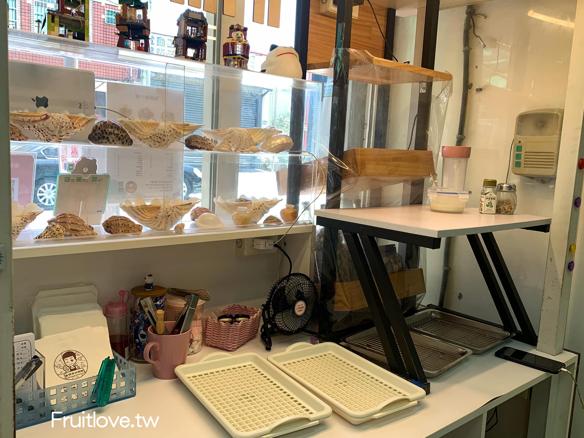 蛋頭哥烤甜圈〉桃園楊梅甜點點心，吃上一口真的會停不下來的甜甜圈，外酥內鬆軟超好吃，有多種口味可選擇/寵物友善@