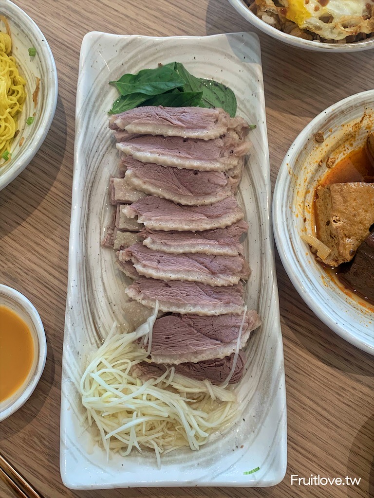 偶鵝嚐嚐虎尾店⟩以鵝肉為主打，店內設計溫馨可愛，平價美味吃得飽，用料很實在-雲林虎尾美食 @果果愛Fruitlove