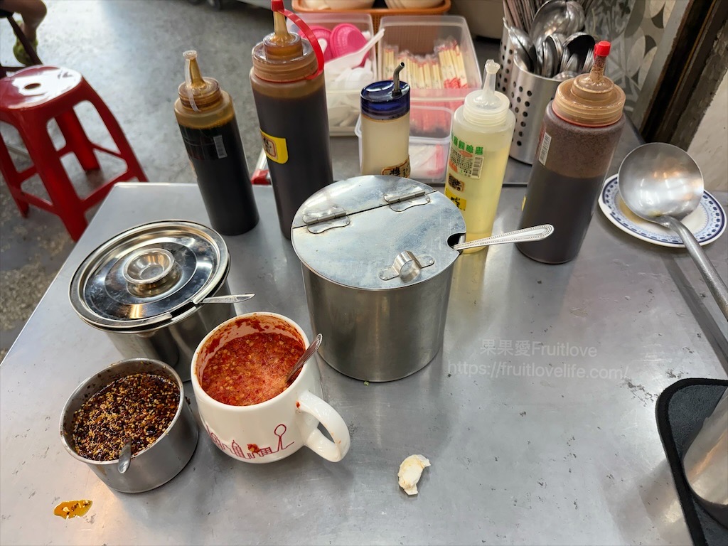 69牛肉拌麵水餃|台中烏日明道花園城美食小吃，好吃又入味的牛肉拌麵，內用還可以享有免費的大骨湯 @果果愛Fruitlove