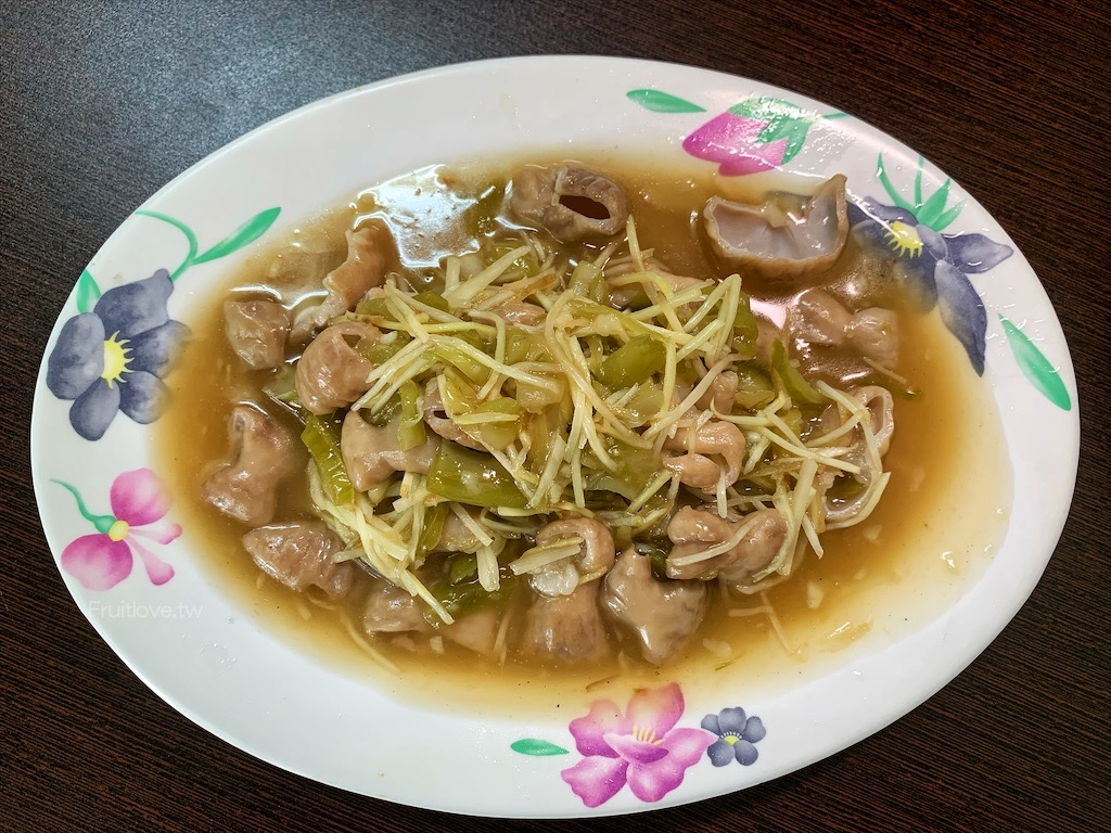 動力炒飯-川味水煮牛⟩草屯美食小吃，川味水煮牛麻辣鮮甜，牛肉鮮嫩，還有各式各樣的熱炒，想不到炒飯、炒麵店也有許多好吃的餐廳菜，南投草屯美食/寵物友善 @果果愛Fruitlove