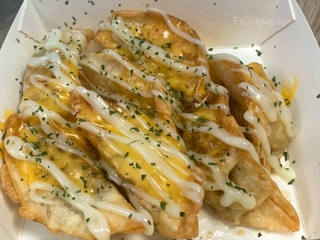 小米叔喜北斗店|彰化北斗美食，奠安宮美食壽司店，沖繩飯糰、壽司份量十足，用料實在，口味也很迷人，還有烏龍麵、飲料、炸物多樣的餐點可以選擇@