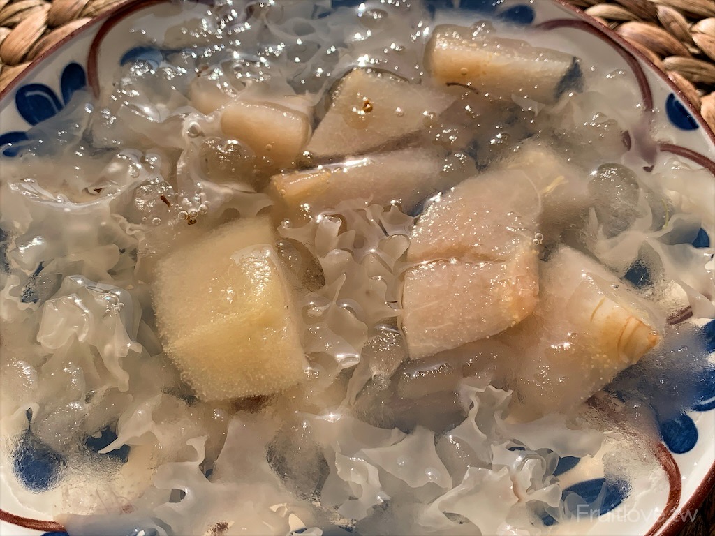 奉湯|台中北區美食，人氣湯品專賣店，過年限定全雞湯品上市，以港式燉湯方式，奉上一碗功夫好湯，也有宅配服務 @果果愛Fruitlove