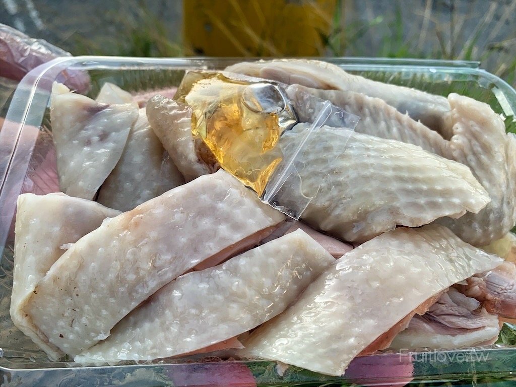 林家冷油雞冷醉雞〉和緯黃昏市場必吃美食，台南小吃，還沒開攤就排滿滿人潮的油雞、醉雞，肉質Q彈滑嫩多汁@