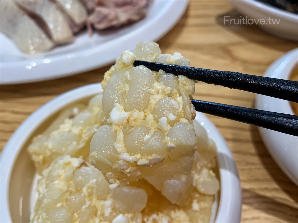 蕃薯囝仔⟩台中大里美食，大里土雞肉小吃專賣店，招牌土雞肉鮮嫩，湯頭濃郁的雞肉湯麵，意猶未盡的辣拌麵，還有許多好吃的小菜可選擇 @果果愛Fruitlove