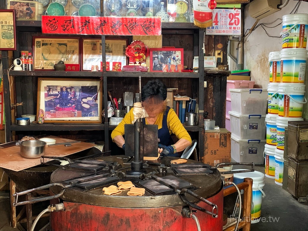 連得堂餅家⟩台南北區美食，台南必買伴手禮，台南百年餅店，限量的百年古法手工煎餅，每人限購買2包 @果果愛Fruitlove