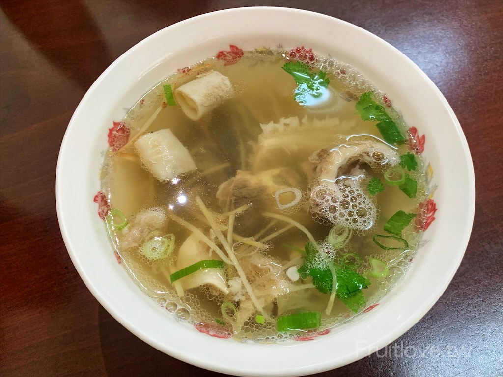 姜姐牛雜湯⟩台南南區美食，平價料多湯鮮甜的牛雜湯，內用白飯免費吃到飽，寵物友善餐廳 @果果愛Fruitlove