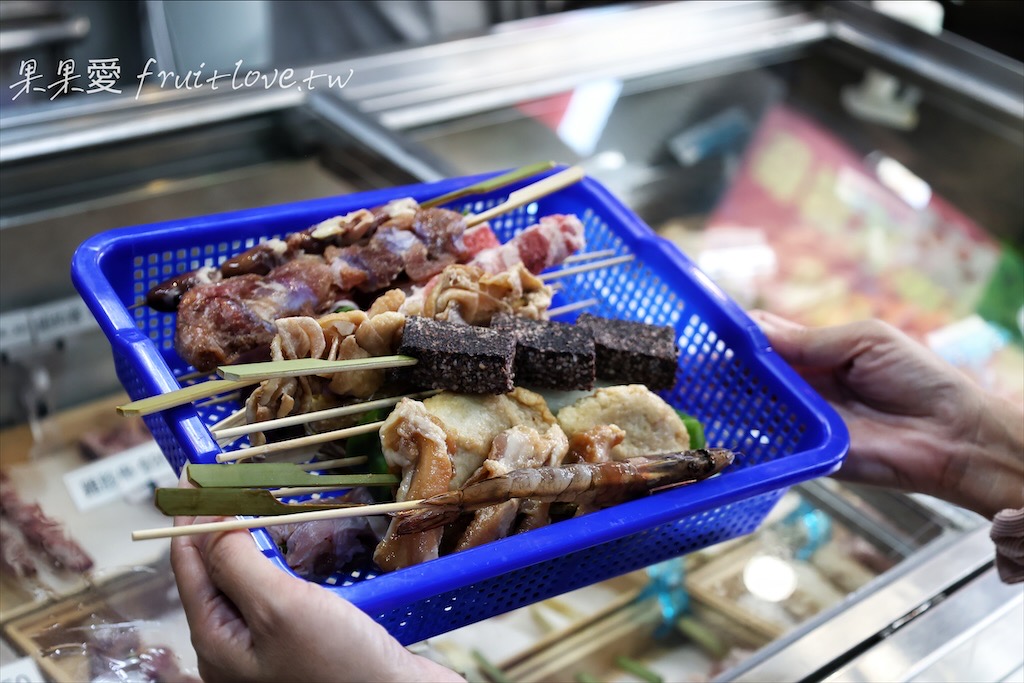 燒胞·串燒·啤酒⟩台中北區美食，寵物友善串燒店，每種食材有自己獨特的烤法，配上獨特的醬汁，好吃到停不下來，還有很道地的泰式涼拌媽媽麵 @果果愛Fruitlove