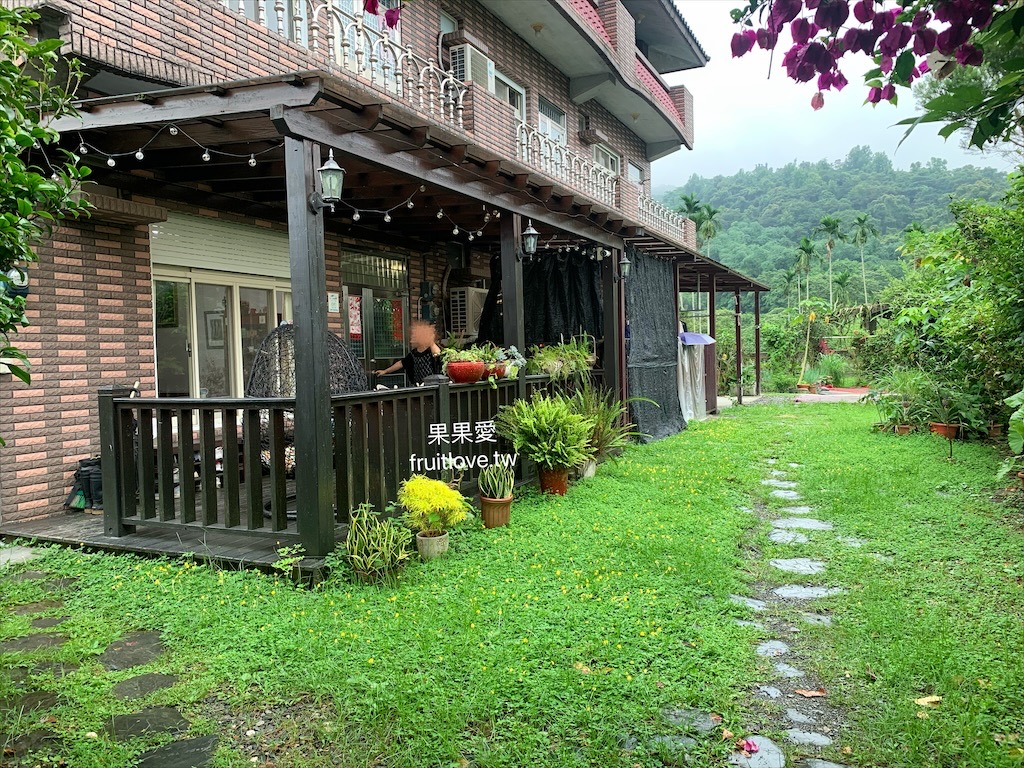 幸福柚子鄉村民宿(Pomelo B&#038;B)⟩宜蘭冬山民宿，鄉村風格的民宿，戶外有一片柚子果園和美麗的山巒茶園景色，還有豐盛的美味早餐-宜蘭民宿推薦 @果果愛Fruitlove