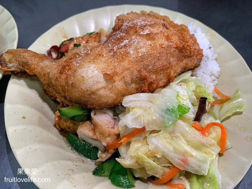 鄭腳庫飯⟩台中外埔人氣便當店，還沒到用餐時間，就滿滿人潮 @果果愛Fruitlove