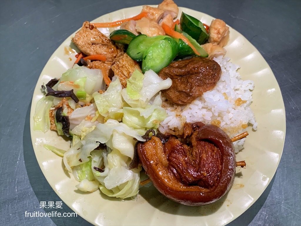 鄭腳庫飯⟩台中外埔人氣便當店，還沒到用餐時間，就滿滿人潮 @果果愛Fruitlove