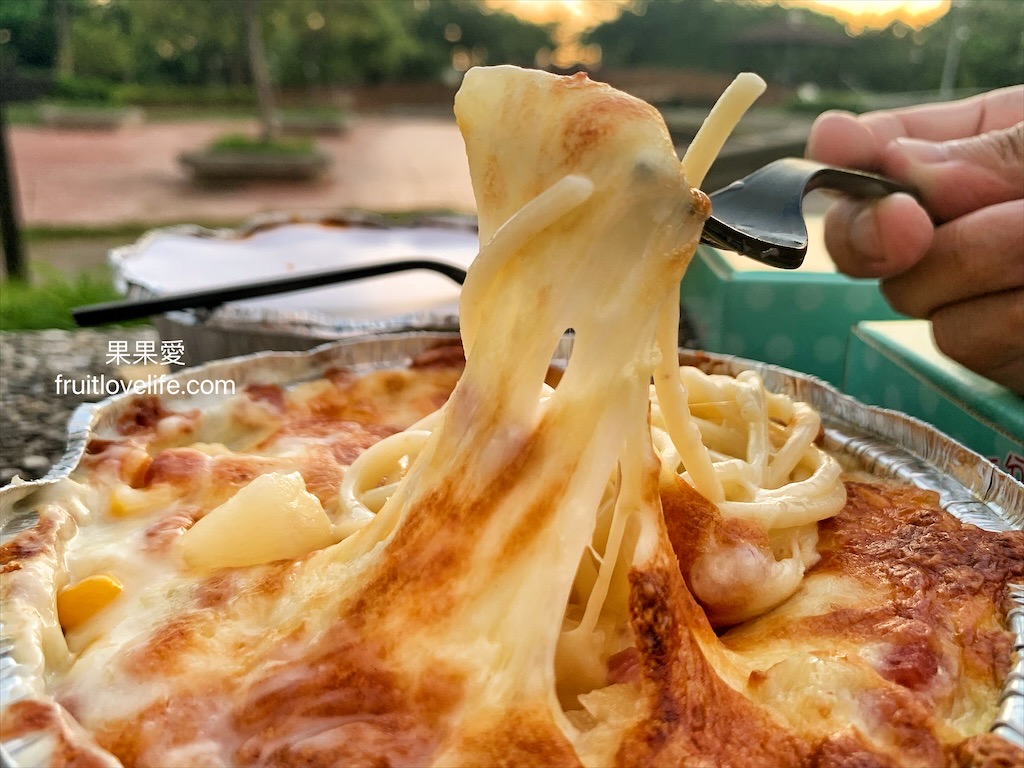 食分食點⟩台中后里美食，在地超人氣的小披薩、焗烤、炸雞、義大利麵店 @果果愛Fruitlove