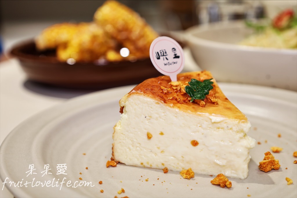 嶼里 With You⟩台中東區義大利麵、燉飯、咖啡店，每個角落都好有質感，很適合家庭、三五好友聚餐，情侶約會也很合適 @果果愛Fruitlove