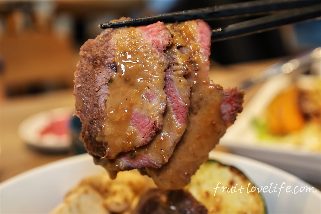 法丼大墩店⟩台中南屯丼飯，以法式元素料理的丼飯，完全顛覆了對傳統丼飯的印象，真讓我回味無窮 @果果愛Fruitlove