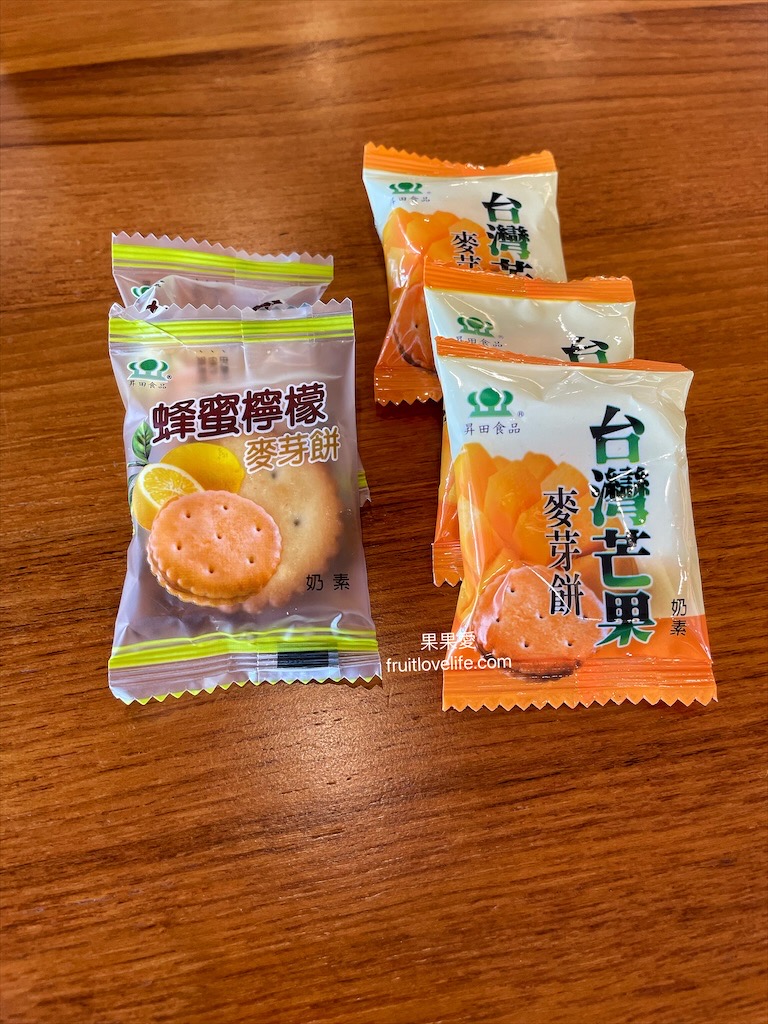 昇田食品⟩彰化社頭伴手禮，不黏牙的麥芽餅，烤過的餅乾香氣加上不甜膩的餡料，讓我們拆了一包還會想繼續吃下包 @果果愛Fruitlove