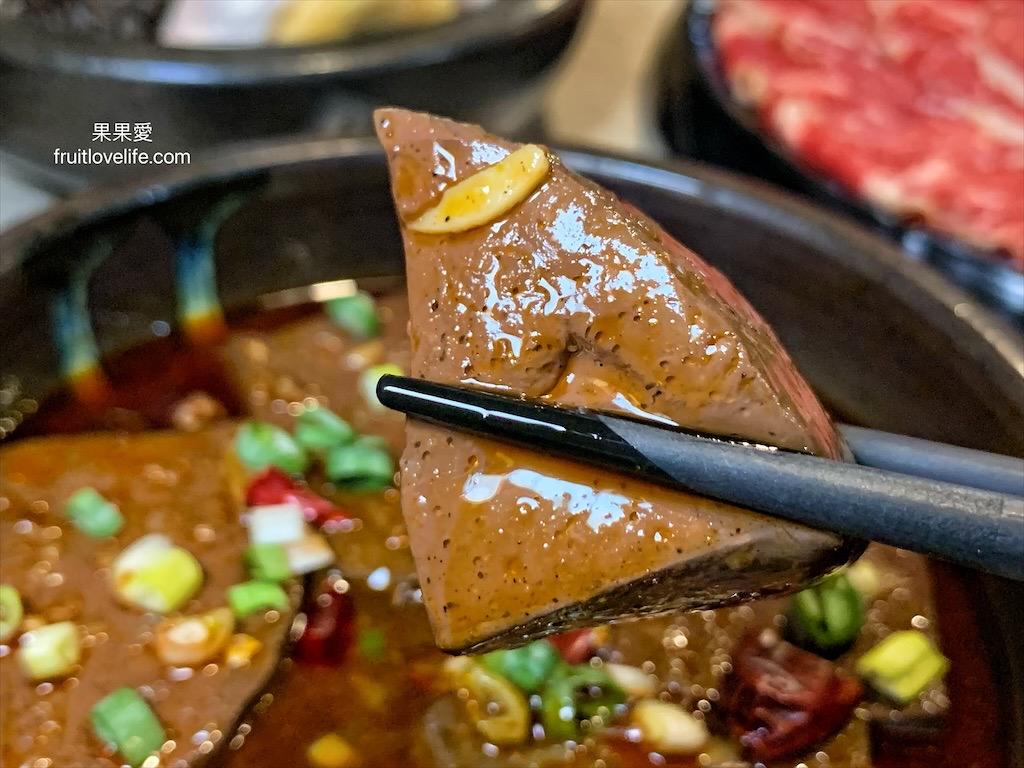 咪拉鍋物⟩台中北區火鍋推薦，寵物友善鍋物餐廳，有多種美味湯頭，還有豐富的海鮮與肉品，可以獨享也可以共鍋，鴛鴦鍋不另外加價 @果果愛Fruitlove