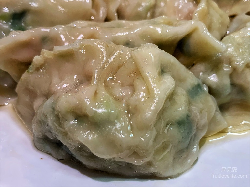 苑裡老李紅燒牛肉麵⟩苗栗通霄牛肉麵，牛肉麵加湯加麵不加價，還有免費辣豆干炒小魚乾，超好吃又可無限續，根本是吃到飽概念-寵物友善 @果果愛Fruitlove