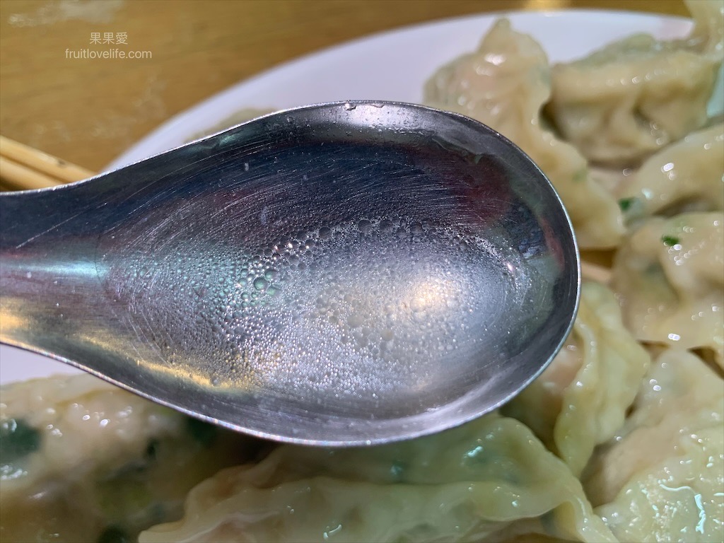 苑裡老李紅燒牛肉麵⟩苗栗通霄牛肉麵，牛肉麵加湯加麵不加價，還有免費辣豆干炒小魚乾，超好吃又可無限續，根本是吃到飽概念-寵物友善 @果果愛Fruitlove