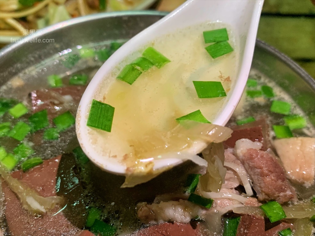 安和臭豆腐⟩台中西屯臭豆腐，隱藏在田野巷弄內的臭豆腐，最特別的是煎臭豆腐，臭味比炸臭豆腐來的重 @果果愛Fruitlove