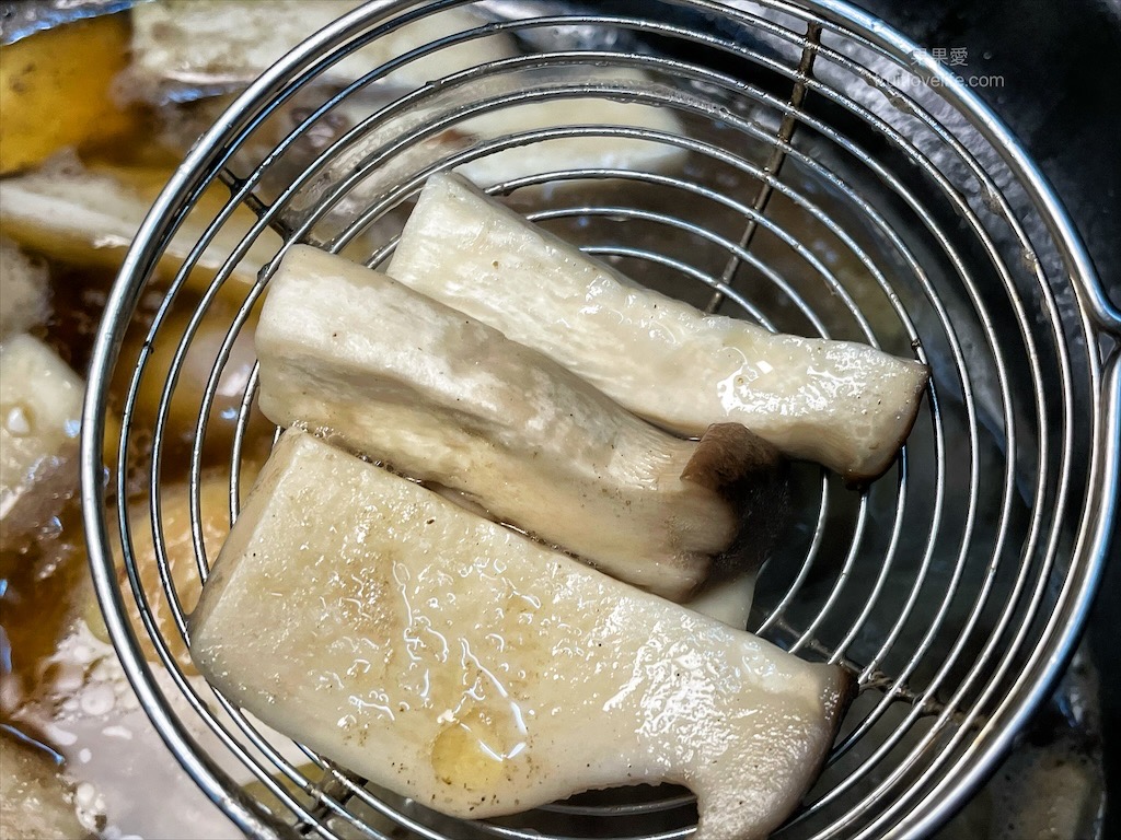 草屯長疆炭燒羊肉爐⟩草屯寵物友善羊肉爐推薦，炭燒羊肉爐火鍋，湯頭好喝，羊肉肉質軟嫩，秋冬進補、聚餐好地方 @果果愛Fruitlove