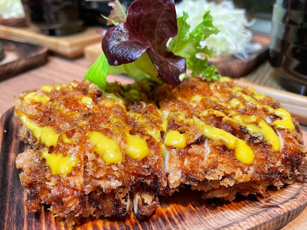 一捆イーくん i-kun 丼飯專賣⟩南投埔里丼飯專賣店，微微台味的丼飯，淋上特製拌飯醬汁超下飯，內用套餐柴魚湯免費續湯 @果果愛Fruitlove