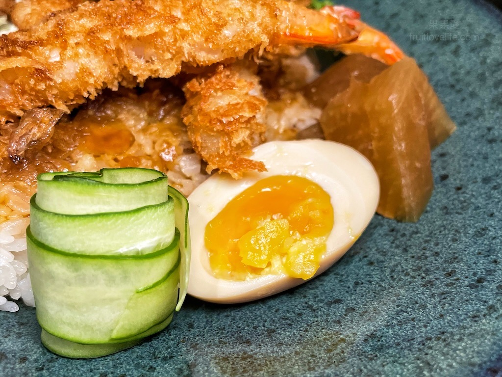 一捆イーくん i-kun 丼飯專賣⟩南投埔里丼飯專賣店，微微台味的丼飯，淋上特製拌飯醬汁超下飯，內用套餐柴魚湯免費續湯 @果果愛Fruitlove