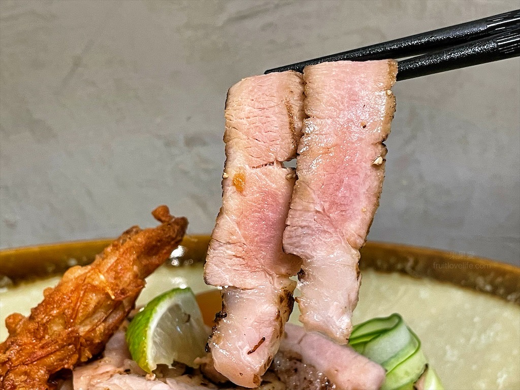 一捆イーくん i-kun 丼飯專賣⟩南投埔里丼飯專賣店，微微台味的丼飯，淋上特製拌飯醬汁超下飯，內用套餐柴魚湯免費續湯 @果果愛Fruitlove