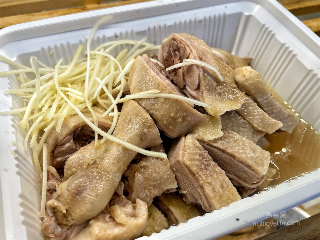 辰星水產肉品⟩台中大甲水產店也是海產店，餐廳以預約制訂餐，沒有固定菜單，餐點色香味俱全，絕不能錯過先滷後炸的香酥鴨 @果果愛Fruitlove