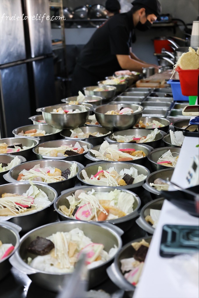 岩橙豐饌湯鍋⟩彰化鹿港火鍋，在地平價的小火鍋，滷肉飯、麵食、飲品、霜淇淋、爆米花通通都給你吃到飽 @果果愛Fruitlove