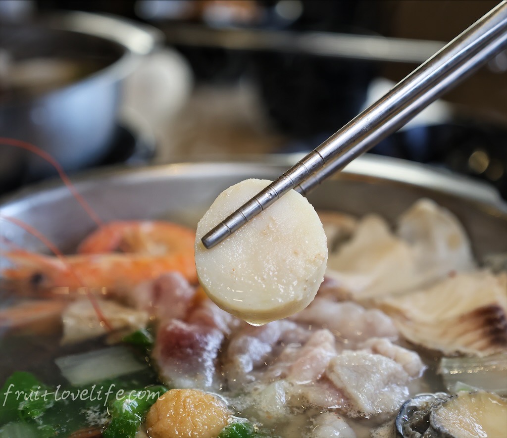 岩橙豐饌湯鍋⟩彰化鹿港火鍋，在地平價的小火鍋，滷肉飯、麵食、飲品、霜淇淋、爆米花通通都給你吃到飽 @果果愛Fruitlove