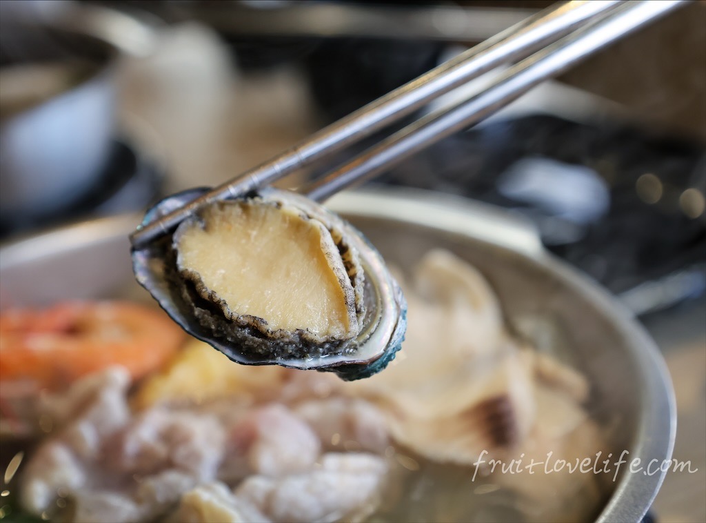 岩橙豐饌湯鍋⟩彰化鹿港火鍋，在地平價的小火鍋，滷肉飯、麵食、飲品、霜淇淋、爆米花通通都給你吃到飽 @果果愛Fruitlove