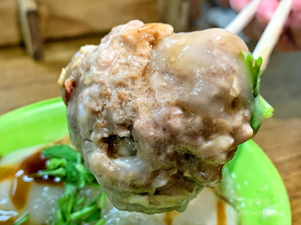 義艋舺大腸蚵仔麵線肉圓⟩台中太平美食小吃，偶然發現的好吃大腸蚵仔麵線，結果肉圓也是這裡的必點必吃的 @果果愛Fruitlove