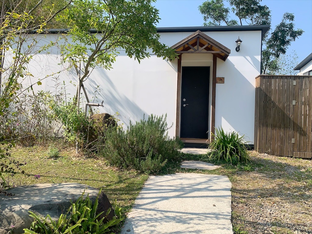 紫鳶山城-覓境莊園⟩苗栗銅鑼寵物友善住宿，蟲鳴鳥語、竹林群山環繞、星光點點，讓人和毛孩都感到放鬆的渡假莊園 @果果愛Fruitlove