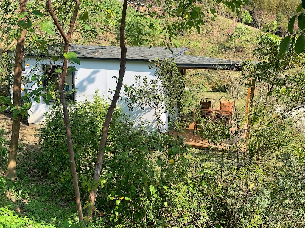 紫鳶山城-覓境莊園⟩苗栗銅鑼寵物友善住宿，蟲鳴鳥語、竹林群山環繞、星光點點，讓人和毛孩都感到放鬆的渡假莊園 @果果愛Fruitlove