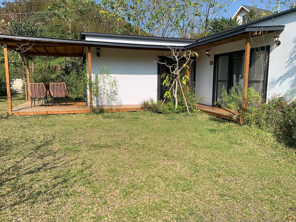 紫鳶山城-覓境莊園⟩苗栗銅鑼寵物友善住宿，蟲鳴鳥語、竹林群山環繞、星光點點，讓人和毛孩都感到放鬆的渡假莊園 @果果愛Fruitlove