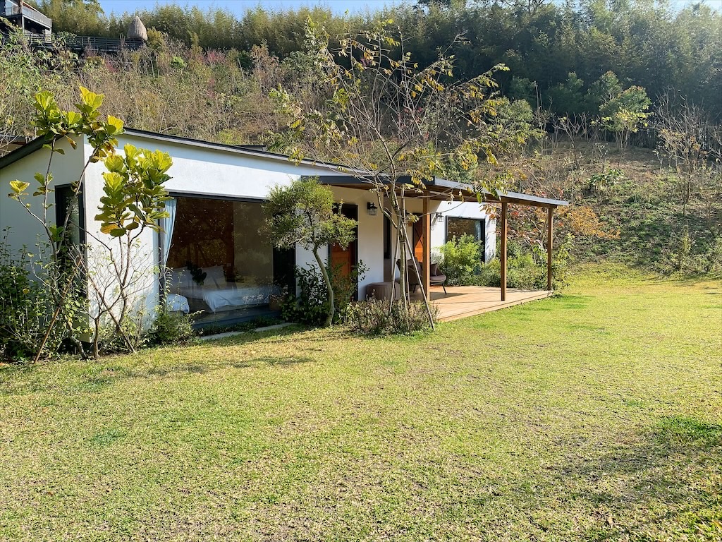 紫鳶山城-覓境莊園⟩苗栗銅鑼寵物友善住宿，蟲鳴鳥語、竹林群山環繞、星光點點，讓人和毛孩都感到放鬆的渡假莊園 @果果愛Fruitlove