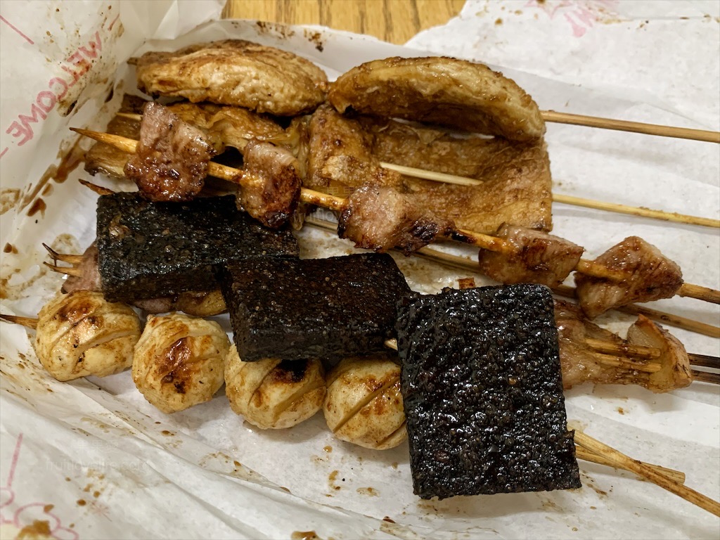 林霸烤肉⟩台中東區烤肉，旱溪夜市附近好吃的烤肉攤，炭烤味道就是特別迷人，讓人越吃越唰嘴 @果果愛Fruitlove