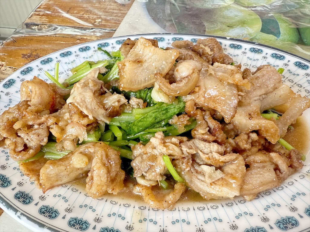 嘉鄉小吃店⟩南投鹿谷美食，竹筍滷肉飯、竹筍肉燥飯好吃，竹筍脆又甜，還有許多竹筍料理可選擇 @果果愛Fruitlove