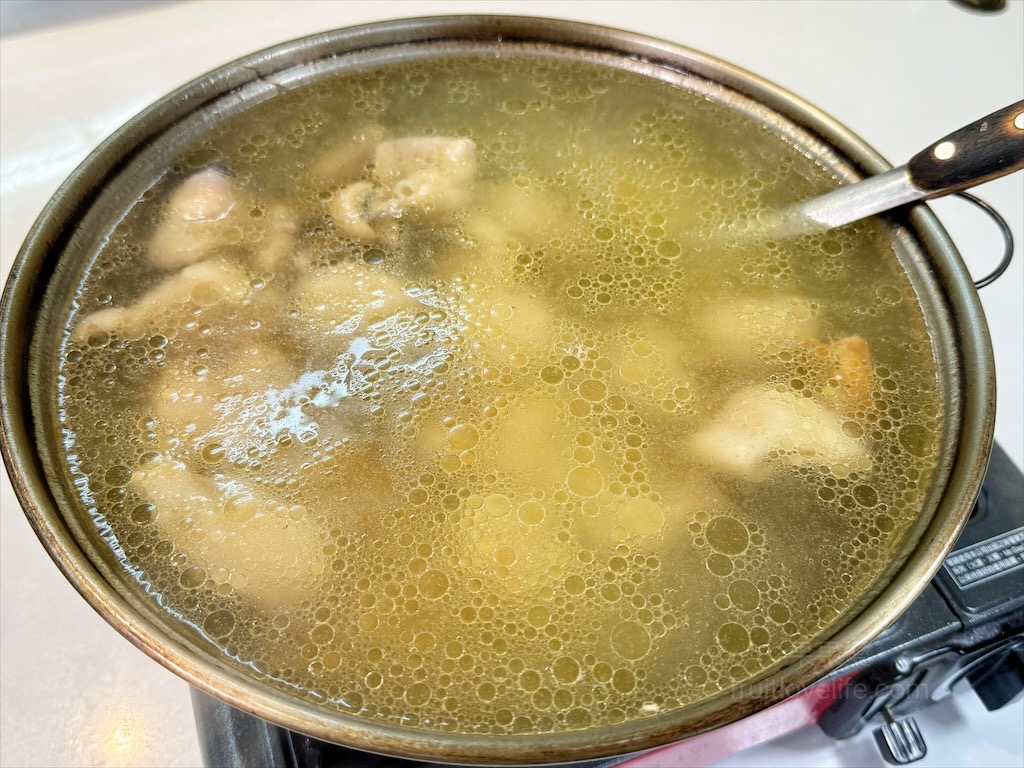 香村九尾草雞湯熱炒火鍋⟩南投名間松柏嶺受天宮附近美食餐廳，不能錯過的九尾草雞湯和古早味手路菜 @果果愛Fruitlove