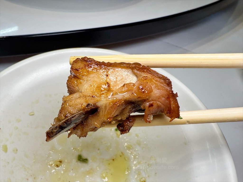 香村九尾草雞湯熱炒火鍋⟩南投名間松柏嶺受天宮附近美食餐廳，不能錯過的九尾草雞湯和古早味手路菜 @果果愛Fruitlove