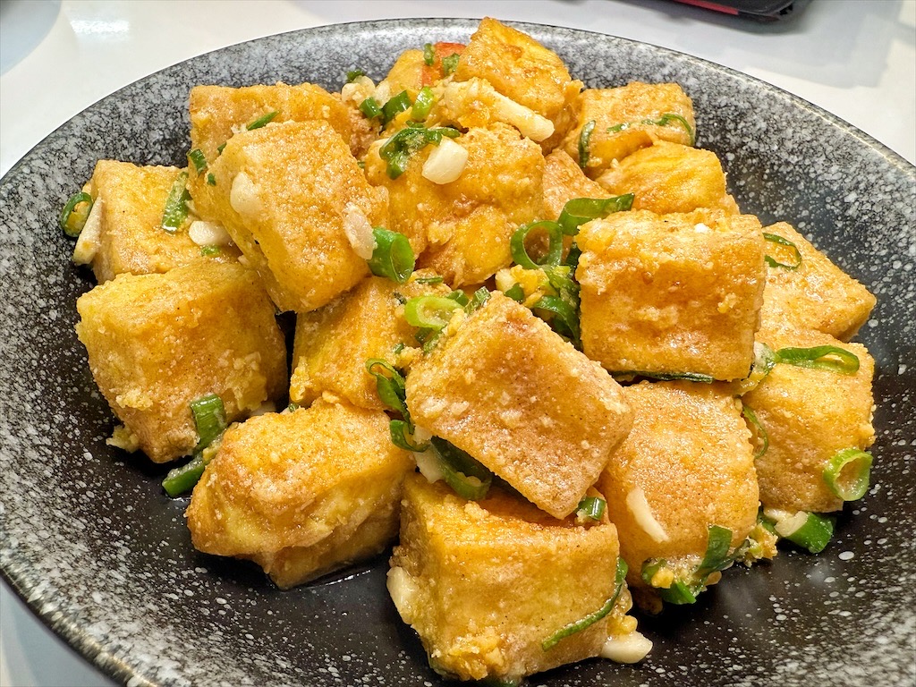 香村九尾草雞湯熱炒火鍋⟩南投名間松柏嶺受天宮附近美食餐廳，不能錯過的九尾草雞湯和古早味手路菜 @果果愛Fruitlove