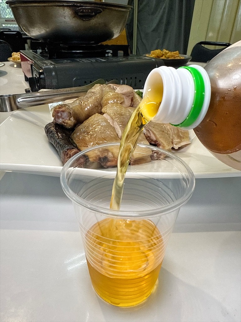 香村九尾草雞湯熱炒火鍋⟩南投名間松柏嶺受天宮附近美食餐廳，不能錯過的九尾草雞湯和古早味手路菜 @果果愛Fruitlove